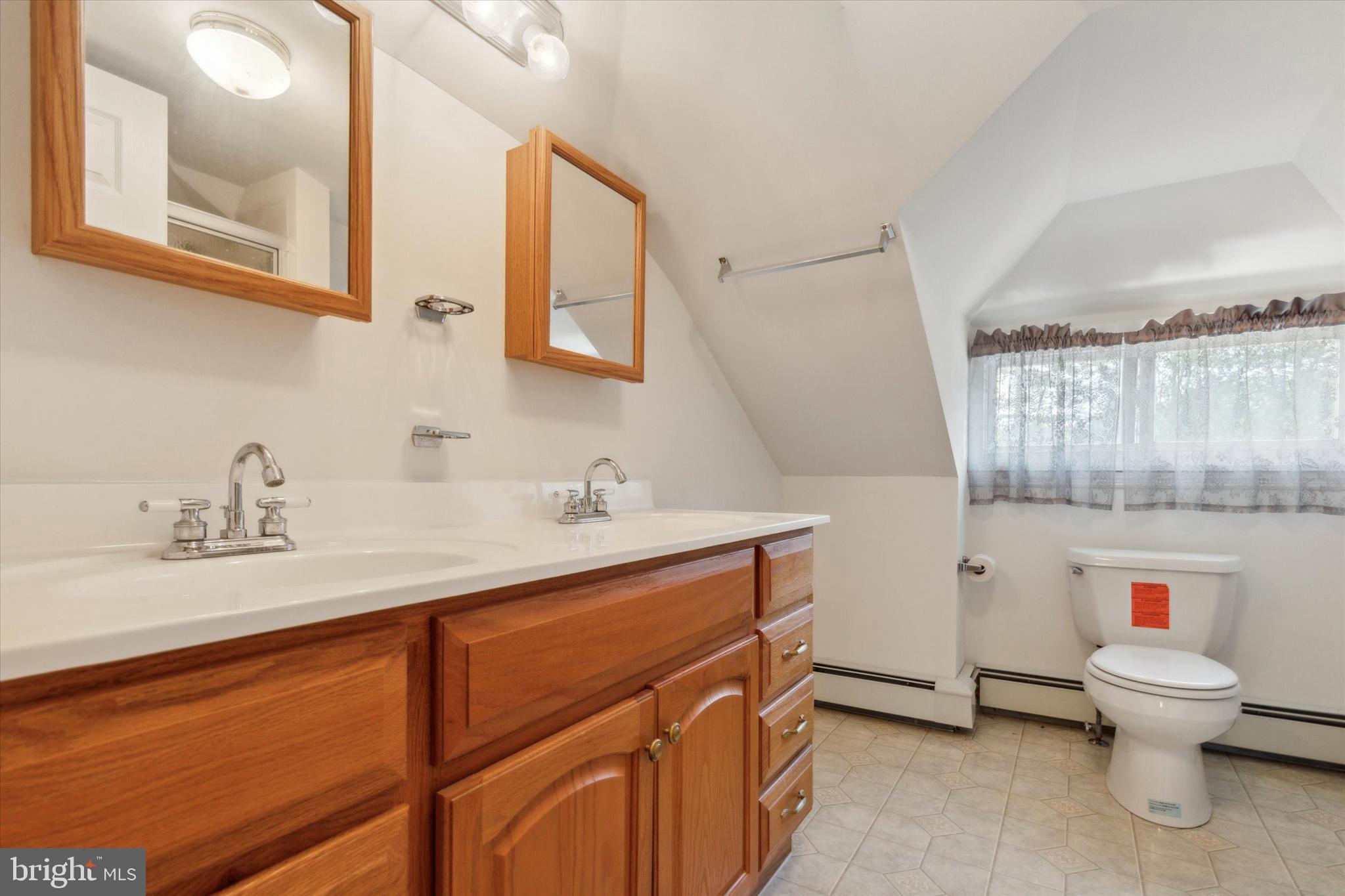 28 Grove Avenue Flourtown, PA 19031 - Photo 21 of 31