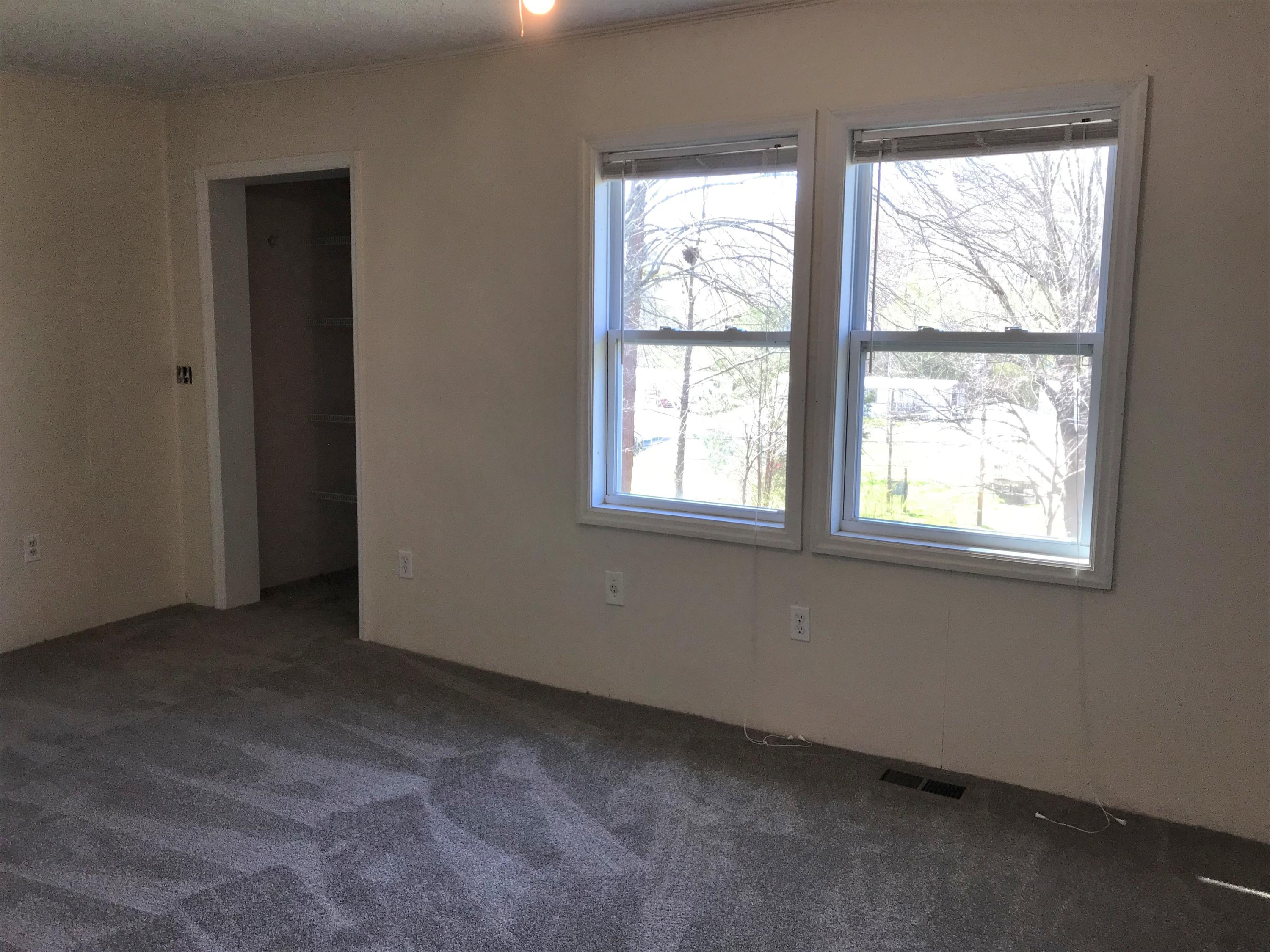 828 Cemetery Road Oliver Springs, TN 37840 - Photo 15 of 24 Master Bedroom