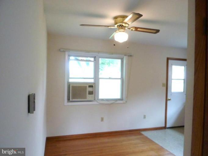 309 Devonshire Road Hagerstown, MD 21740 - Photo 4 of 14 Dining Area