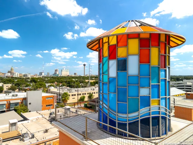 $3,300 | 1401 South Flores Street, Unit 202, San Antonio, TX 78204