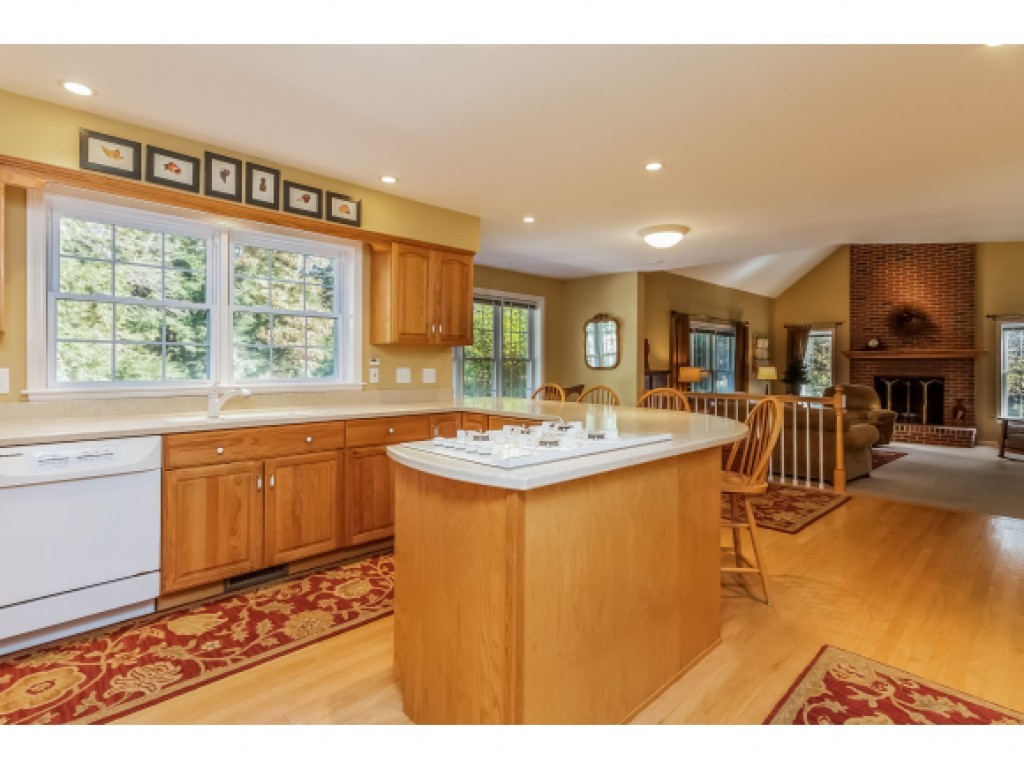19 Springfield Circle Merrimack, NH 03054 - Photo 13 of 36
