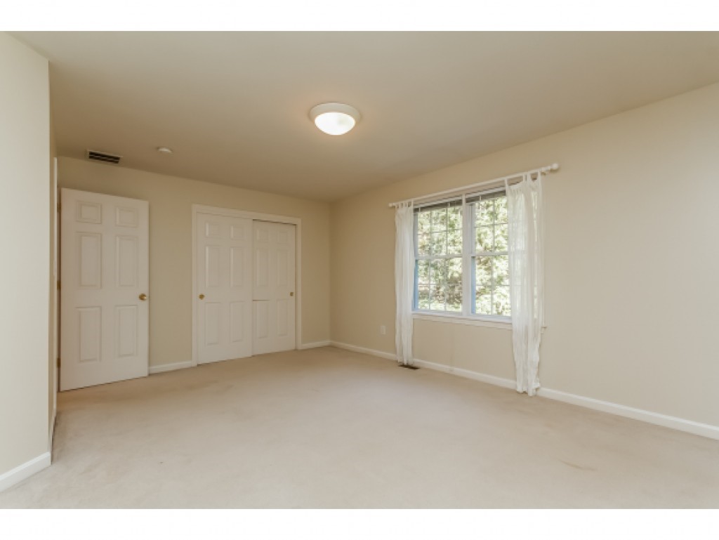 19 Springfield Circle Merrimack, NH 03054 - Photo 27 of 36