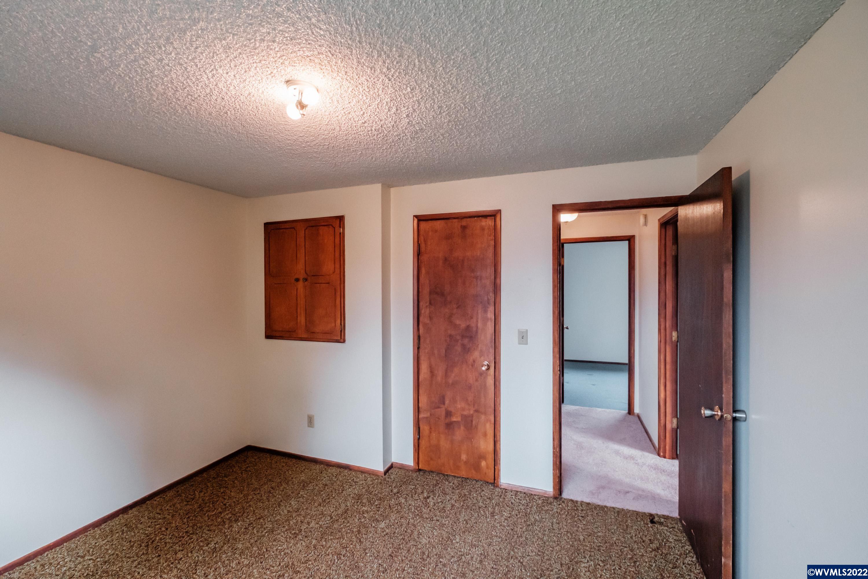 570 Walnut Street Lebanon, OR 97355 - Photo 34 of 41 Gallery Image 34