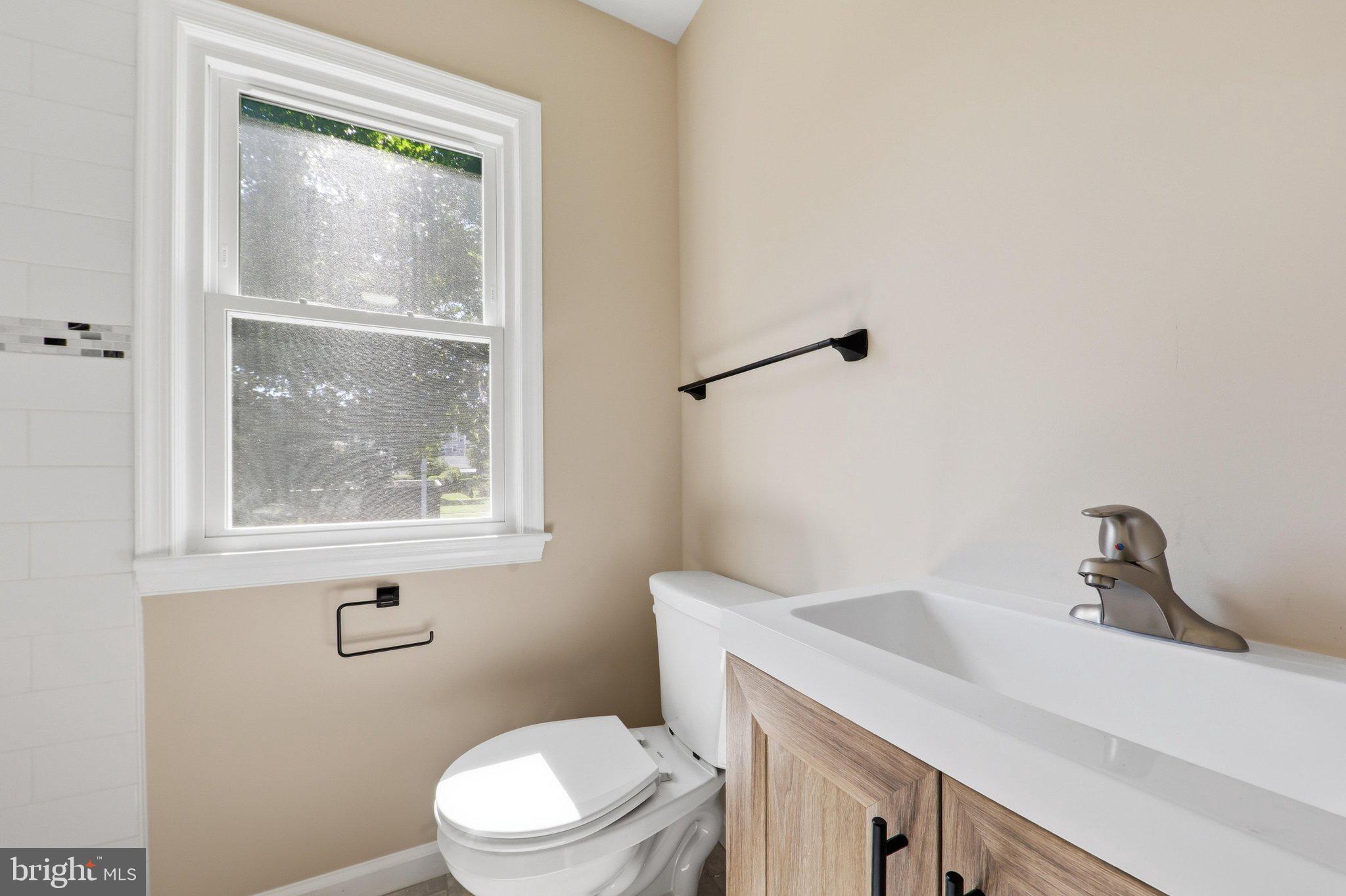 815 Trail Avenue Frederick, MD 21701 - Photo 11 of 20 Hall Bath