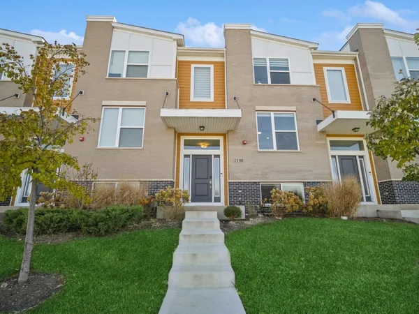 $474,900 | 3-s565 3-s565 Camden Street, Warrenville, IL 60555