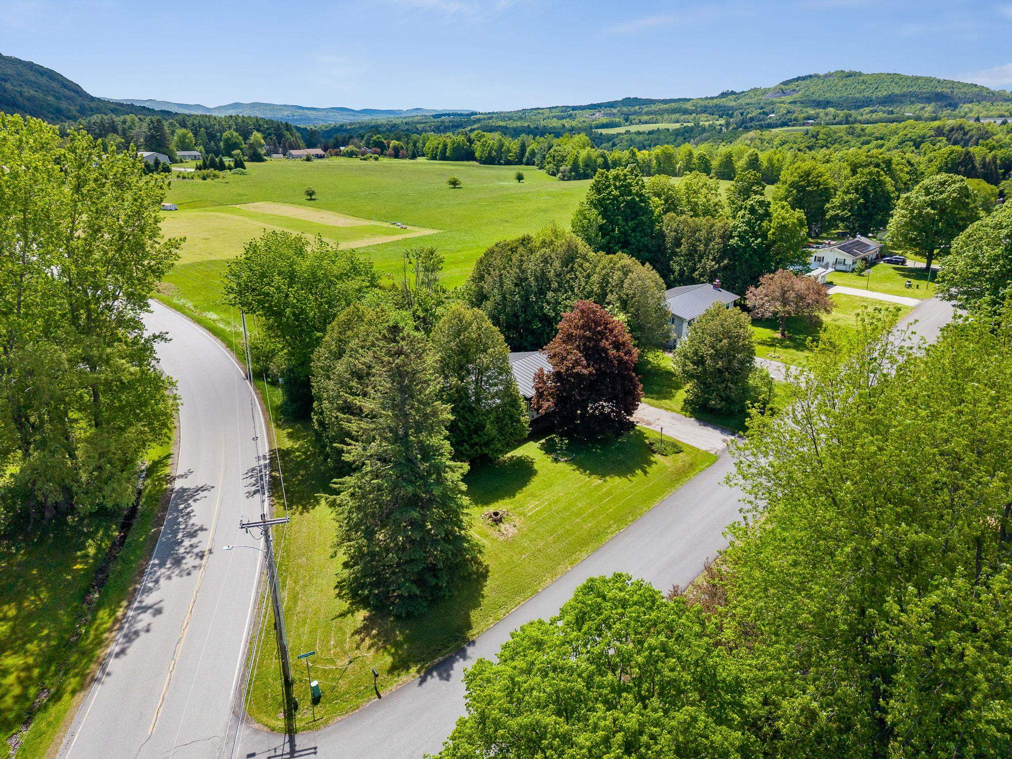 29 Ridgewood Terrace Barre Town, VT 05641 - Photo 3 of 58