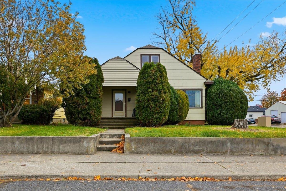 4904 North Stevens Street Spokane, WA 99205 - Photo 1 of 24