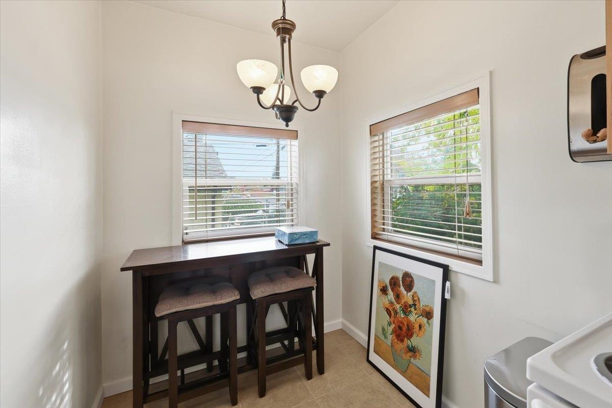 4904 North Stevens Street Spokane, WA 99205 - Photo 9 of 24