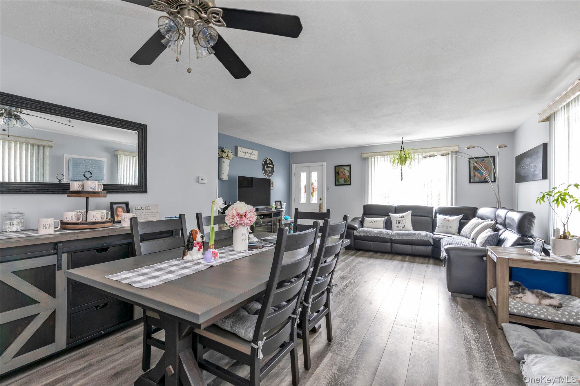 65 Liggett Road Valley Stream, NY 11581 - Photo 6 of 16 Open Concept Living Room/Dining Room