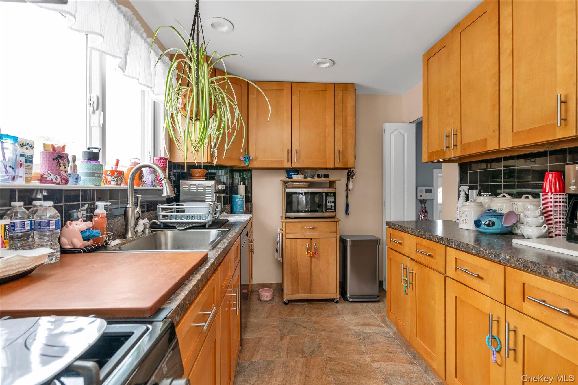 65 Liggett Road Valley Stream, NY 11581 - Photo 7 of 16 Kitchen