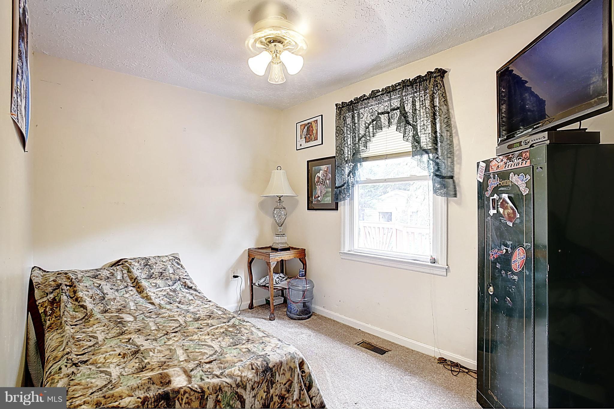 7445 Carver Road Gainesville, VA 20155 - Photo 20 of 30 Bedroom