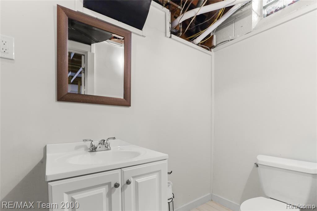 1445 Belmont Street Dearborn, MI 48128 - Photo 26 of 33