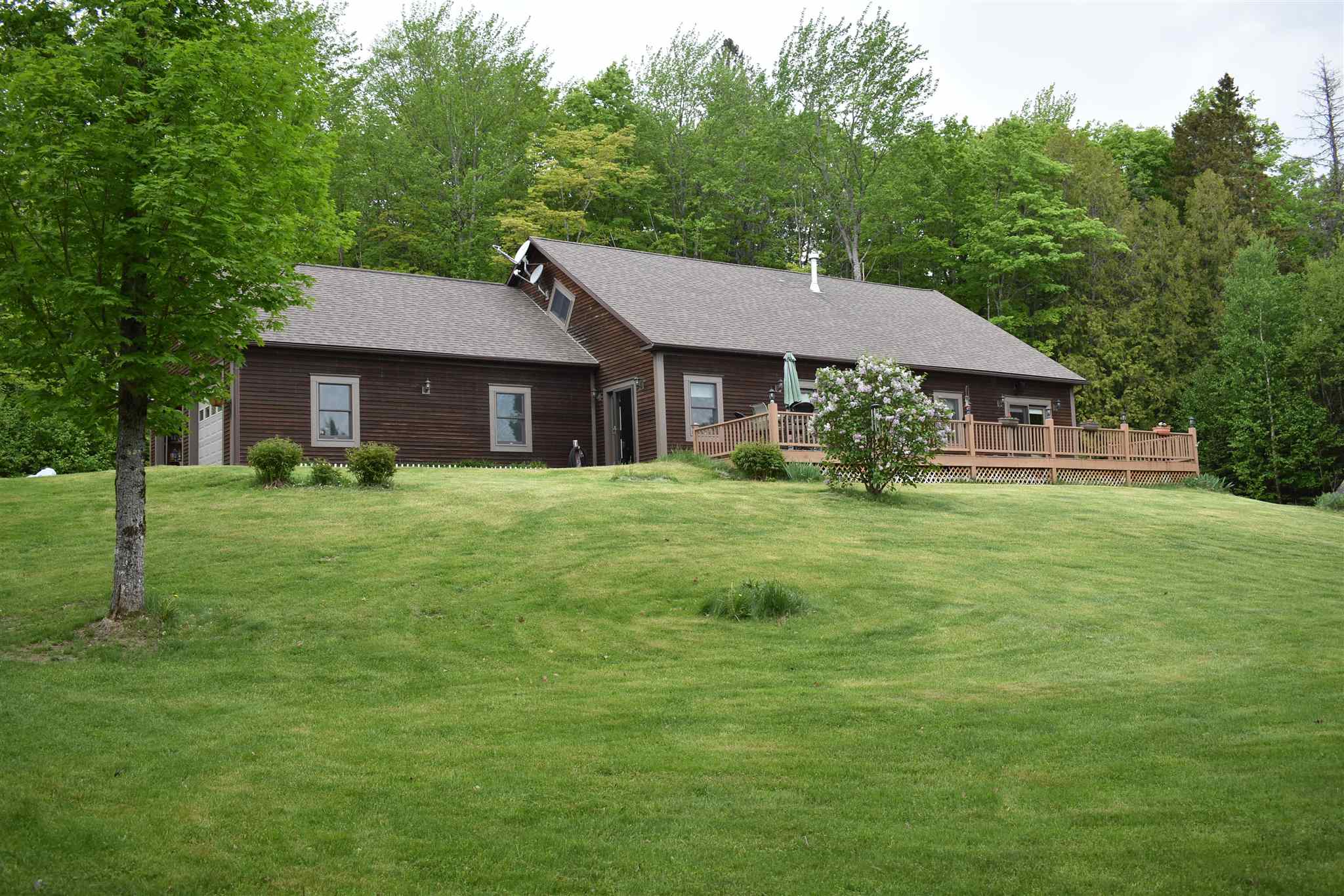 638 Hinman Road Glover, VT 05839 - Photo 1 of 40