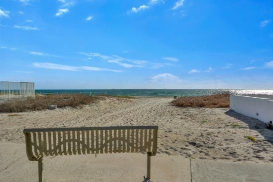 3401 Southeast 8th Street, Unit 1 Pompano Beach, FL 33062 - Photo 3 of 23 Photo 3