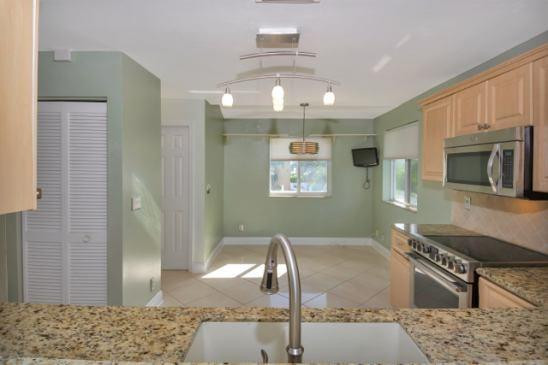 3401 Southeast 8th Street, Unit 1 Pompano Beach, FL 33062 - Photo 8 of 23 Photo 8