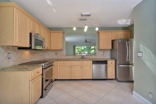3401 Southeast 8th Street, Unit 1 Pompano Beach, FL 33062 - Photo 9 of 23 Photo 10