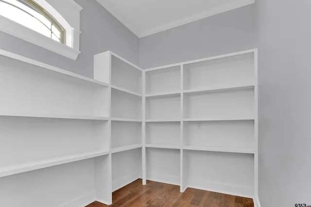 a view of a room with shelf