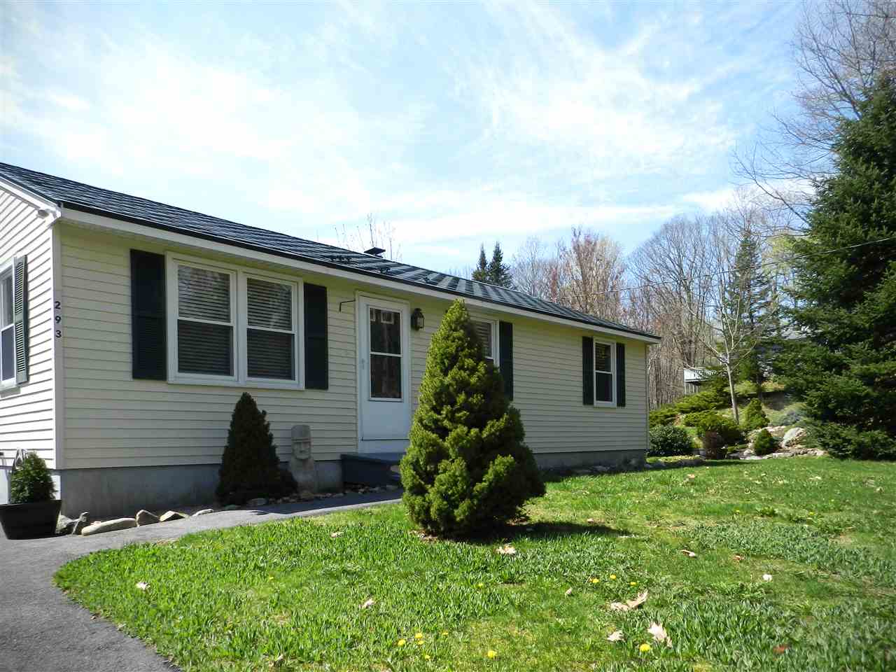 293 Goodwin Road Eliot, ME 03903 - Photo 4 of 32