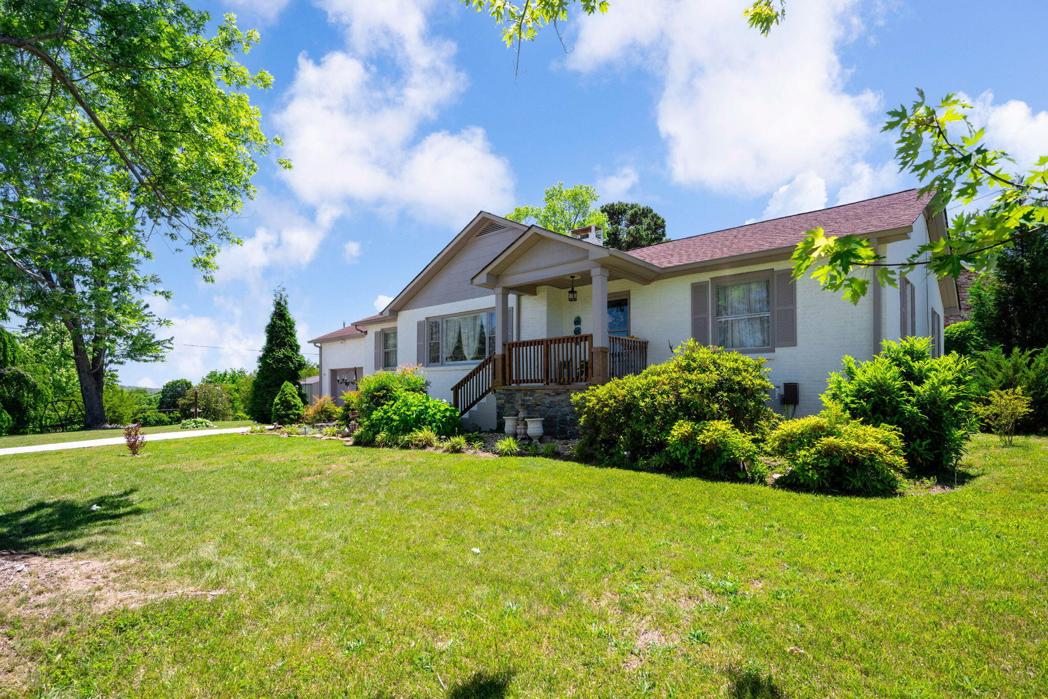 484 Kemmer Road Spring City, TN 37381 - Photo 2 of 34 2-web-or-mls-DSC_0187
