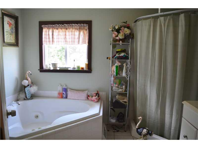 235 Kaufman Road Gibsonia, PA 15044 - Photo 17 of 25 Full Bath.