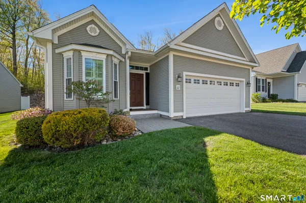 $610,000 | 11 Webster Lane, Unit 6, Middletown, CT 06457