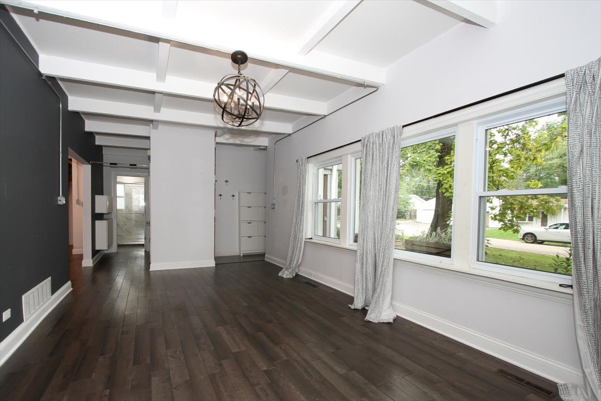 63 Fairway Road Lake Zurich, IL 60047 - Photo 3 of 33 Gallery Image 3