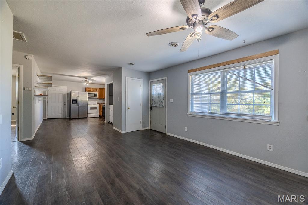 10388 Private Drive Rolla, MO 65401 - Photo 7 of 30