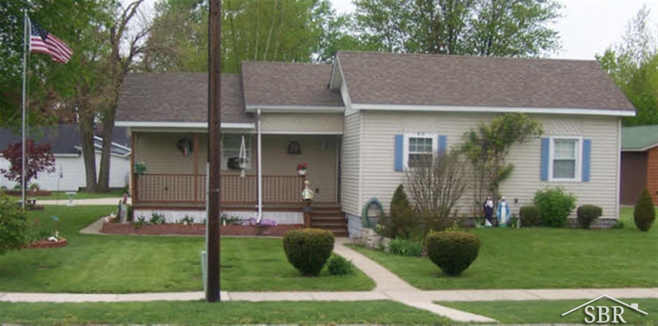 613 South Westervelt Road Saginaw, MI 48604 - Photo 1 of 9 31190208.JPG