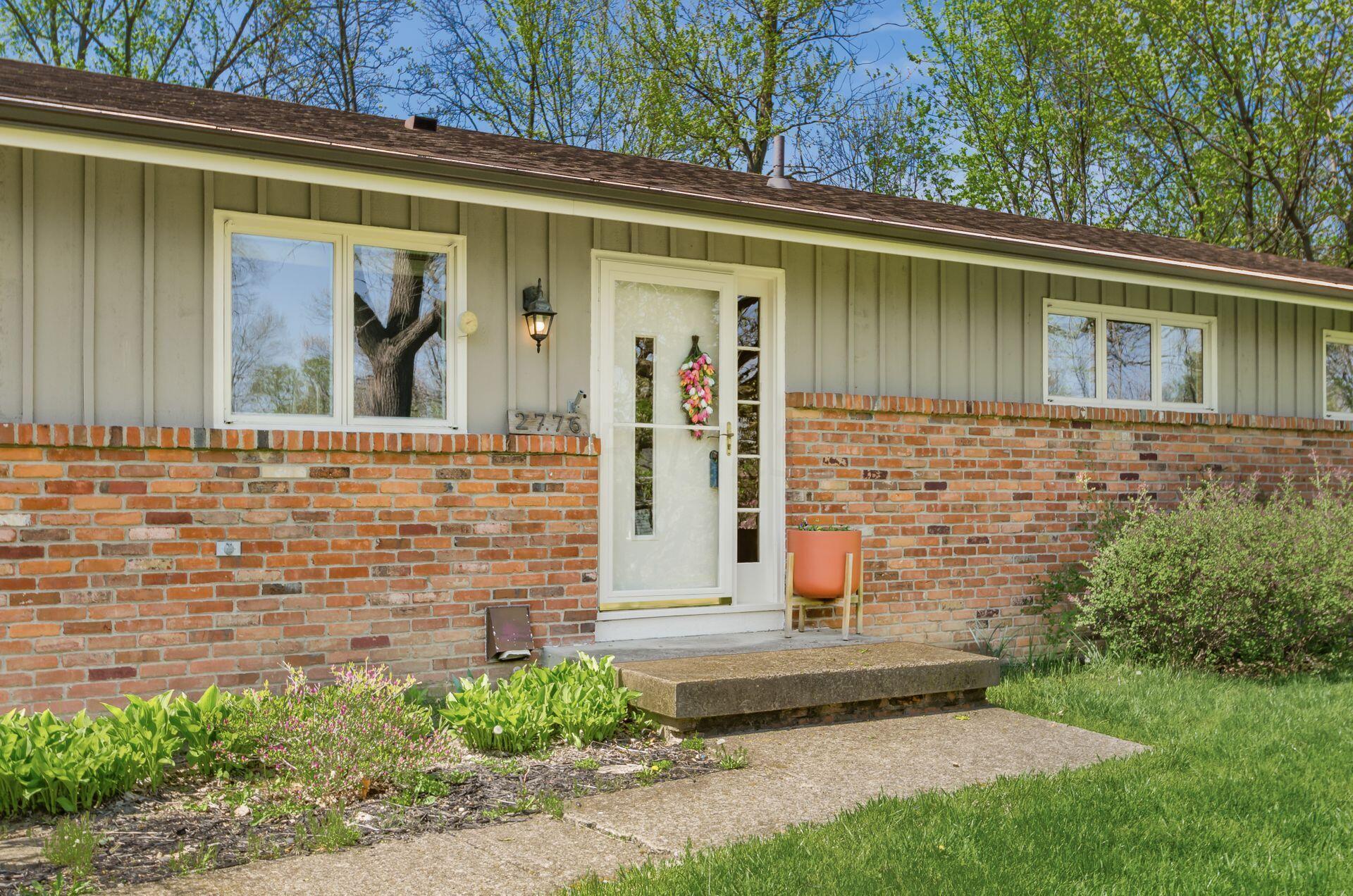 2776 Minerva Lake Road Columbus, OH 43231 - Photo 2 of 42 002_a_g minerva lake rd-005-2