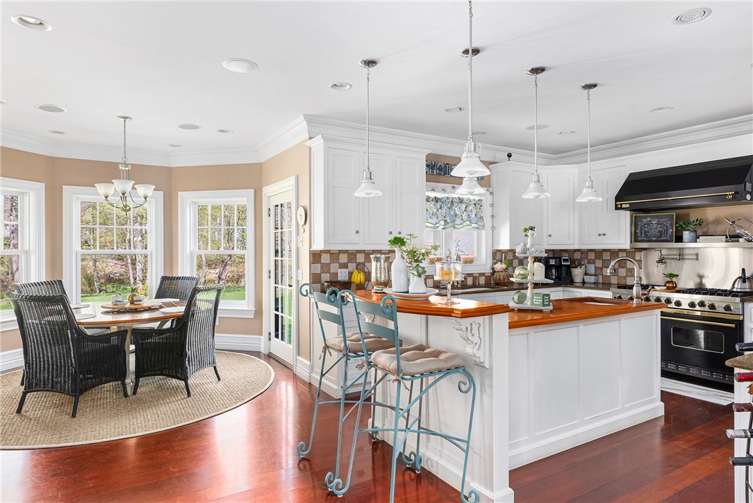 5790 Post Road Charlestown, RI 02813 - Photo 6 of 47 Kitchen and Breakfast Nook