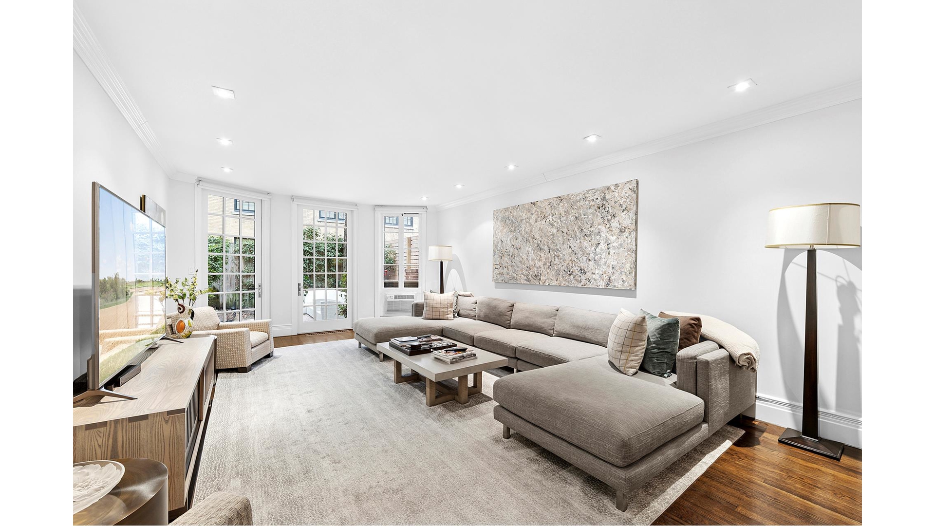 165 East 71st Street Manhattan, NY 10021 - Photo 2 of 13