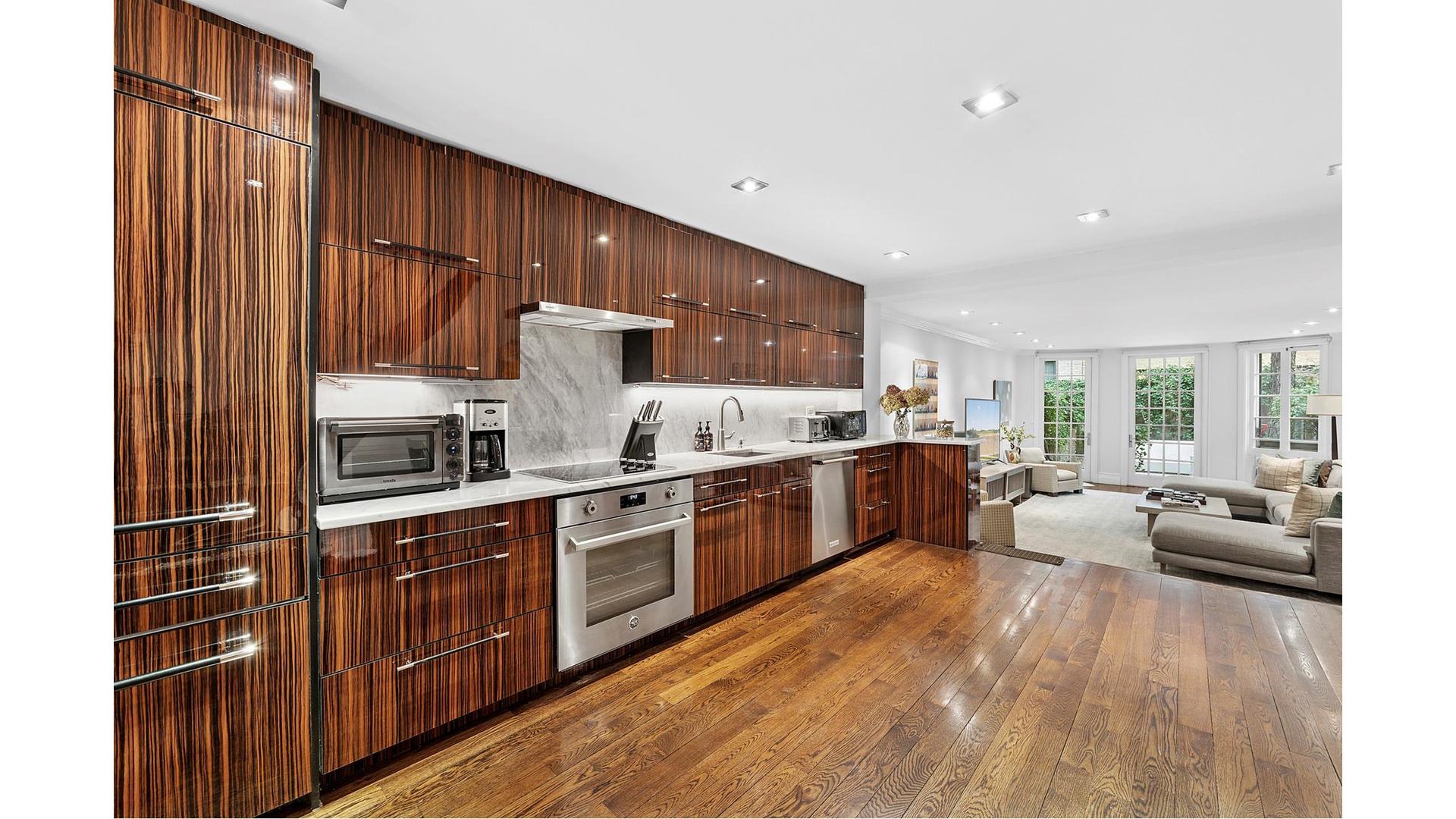 165 East 71st Street Manhattan, NY 10021 - Photo 3 of 13