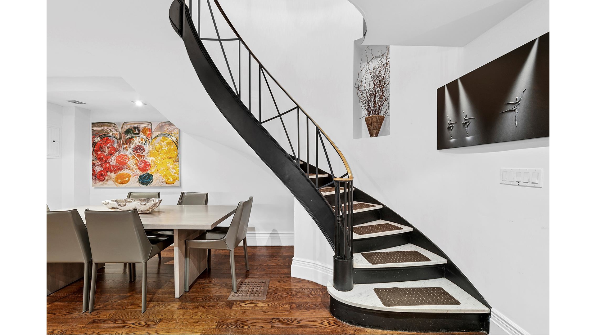 165 East 71st Street Manhattan, NY 10021 - Photo 5 of 13