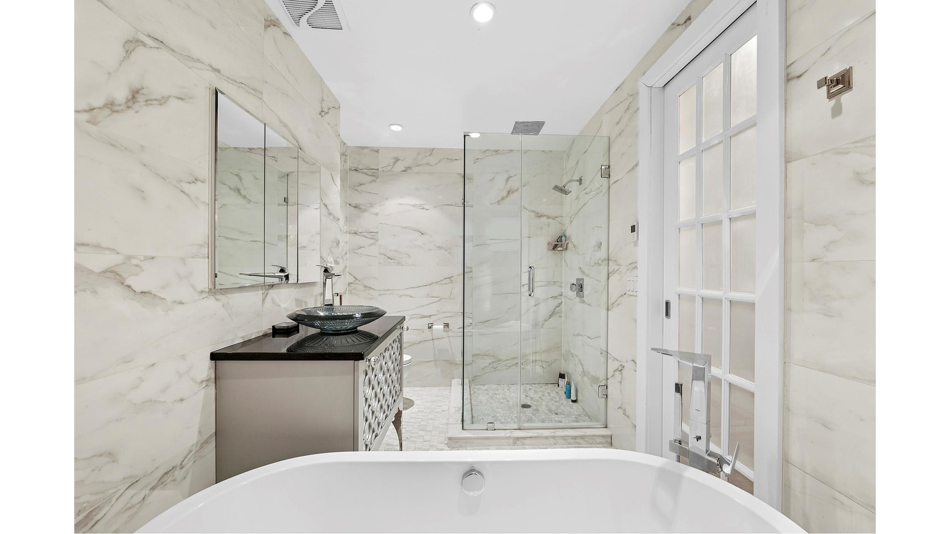 165 East 71st Street Manhattan, NY 10021 - Photo 6 of 13