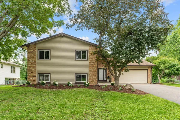 $465,000 | 6589 East Fish Lake Road, Maple Grove, MN 55369