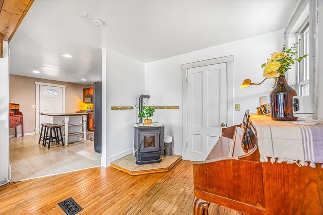 $269,999 | 46 Worthington Road, Huntington, MA 01050