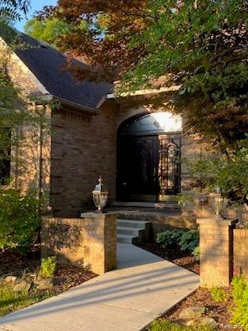 3660 Edinborough Drive Rochester, MI 48306 - Photo 6 of 68 Front entry