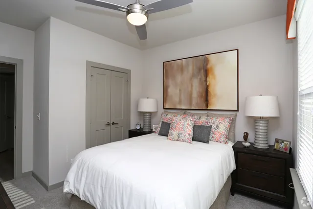 $2,600 | 670 East Algonquin Road, Unit 4101, Schaumburg, IL 60173