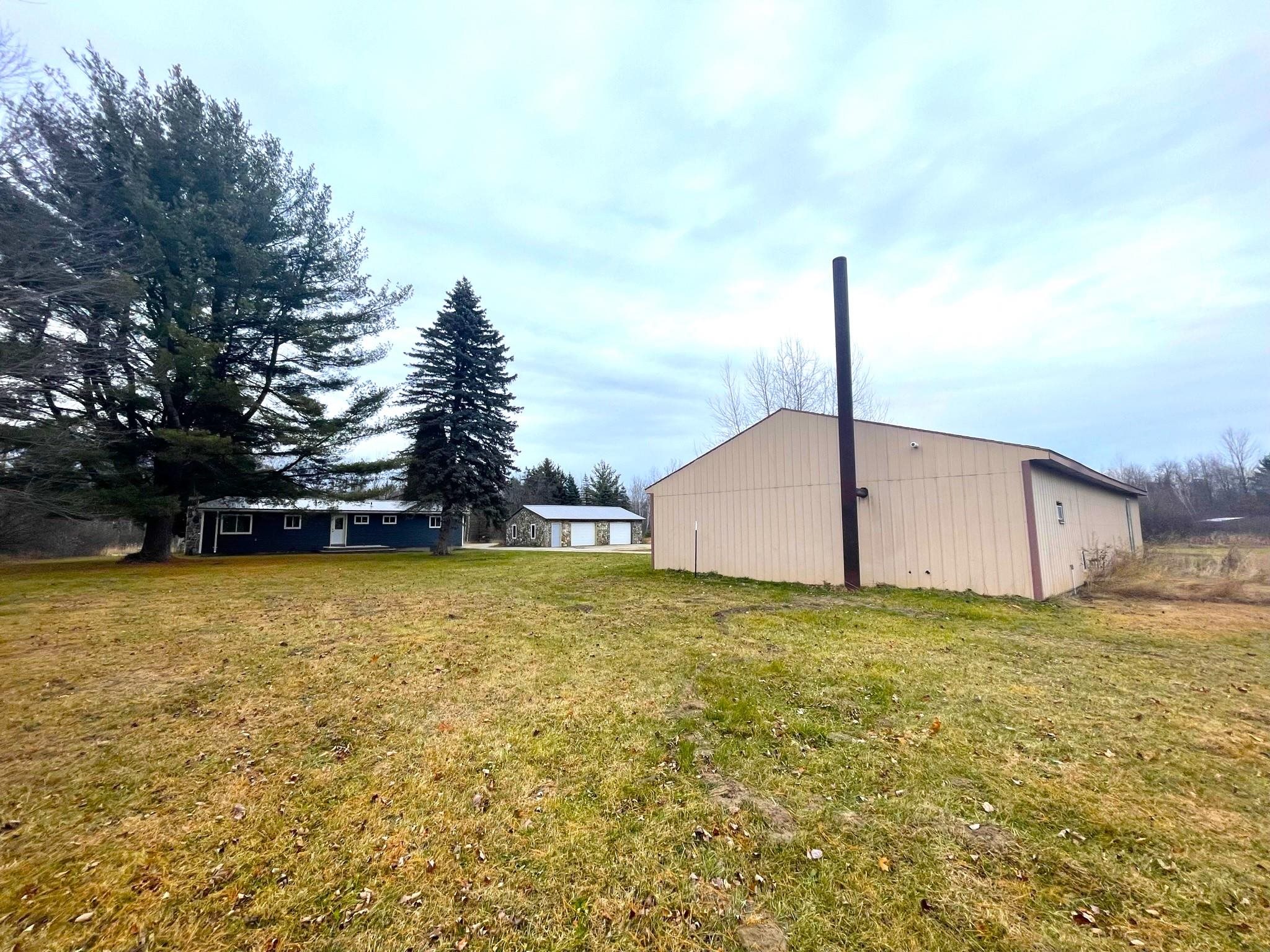 7120 East Jordan Road Mount Pleasant, MI 48858 - Photo 6 of 35 1907366-5.JPG
