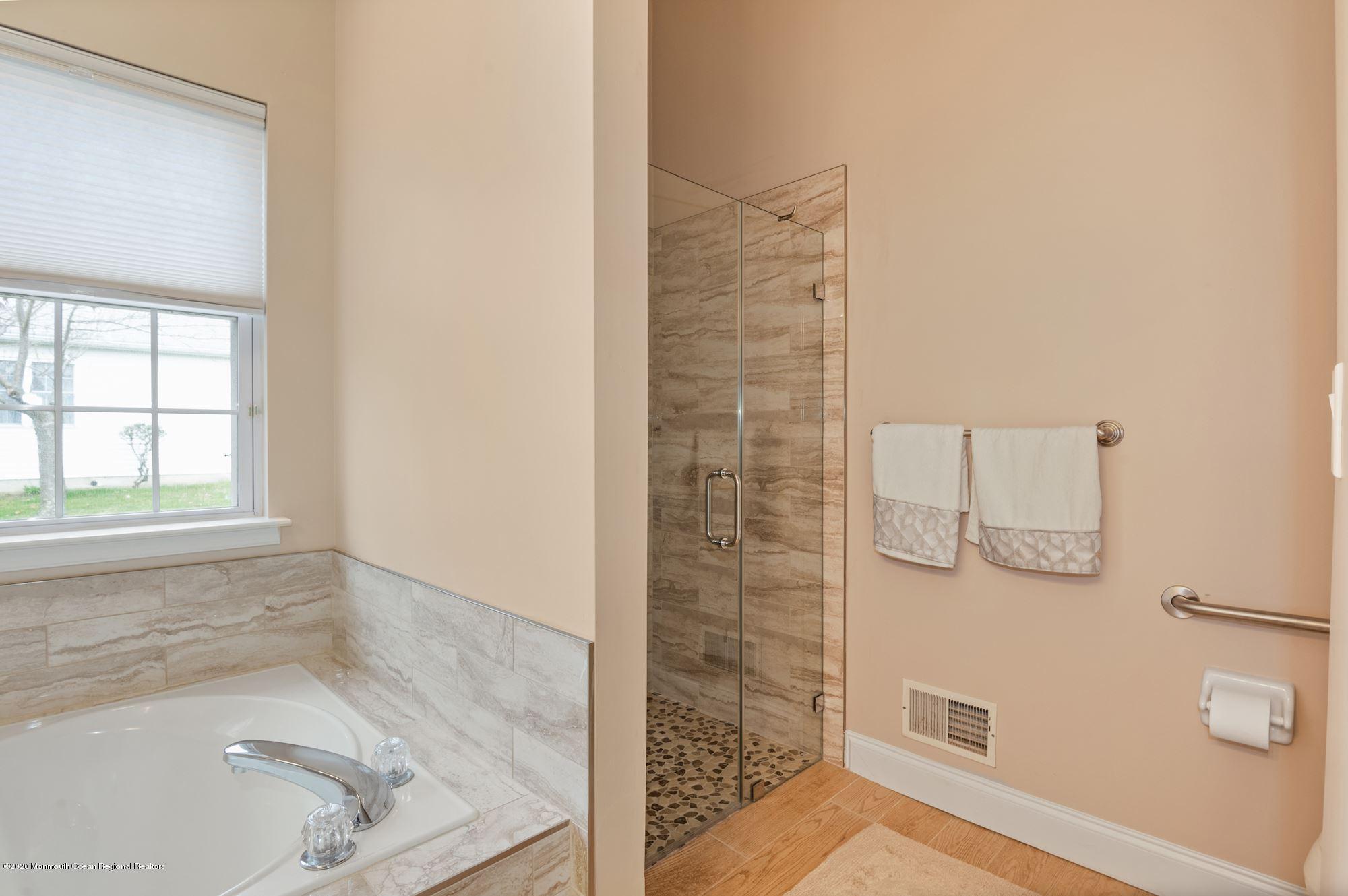 24 Portebello Road Jackson, NJ 08527 - Photo 21 of 28 020_24_PORTEBELLO_RD_290830_524424