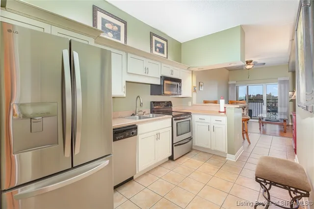 $1,500 | 1 Riverpointe Plaza, Unit 520, Jeffersonville, IN 47130