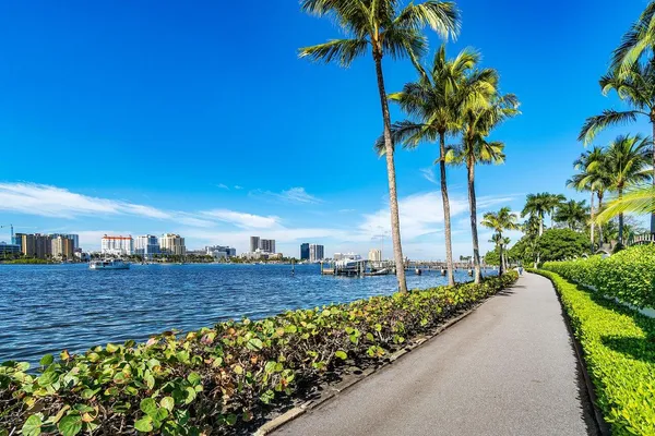 $15,000 | 3550 South Ocean Boulevard, Unit 5D, South Palm Beach, FL 33480