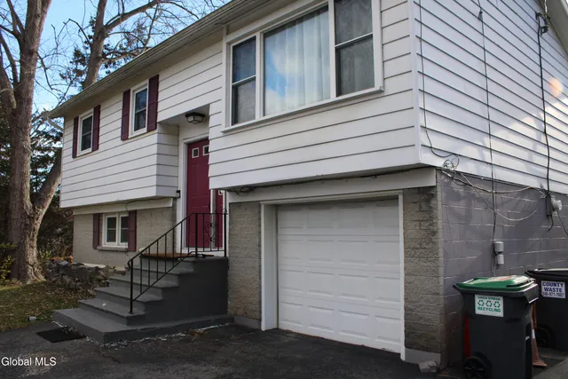 $314,900 | 362 Ferris Road, Niskayuna, NY 12304