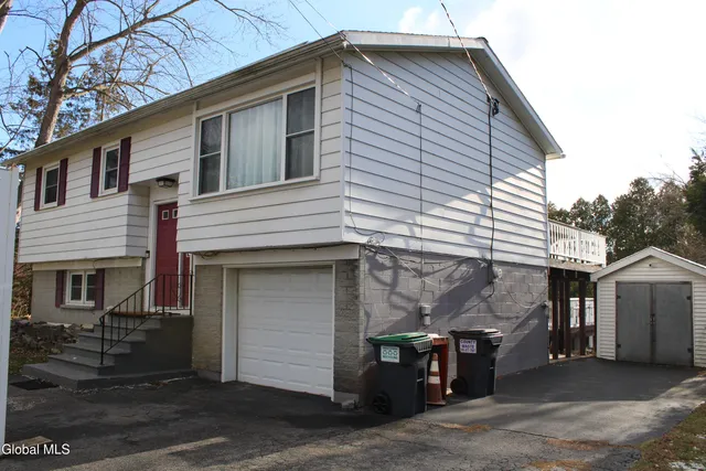 $314,900 | 362 Ferris Road, Niskayuna, NY 12304