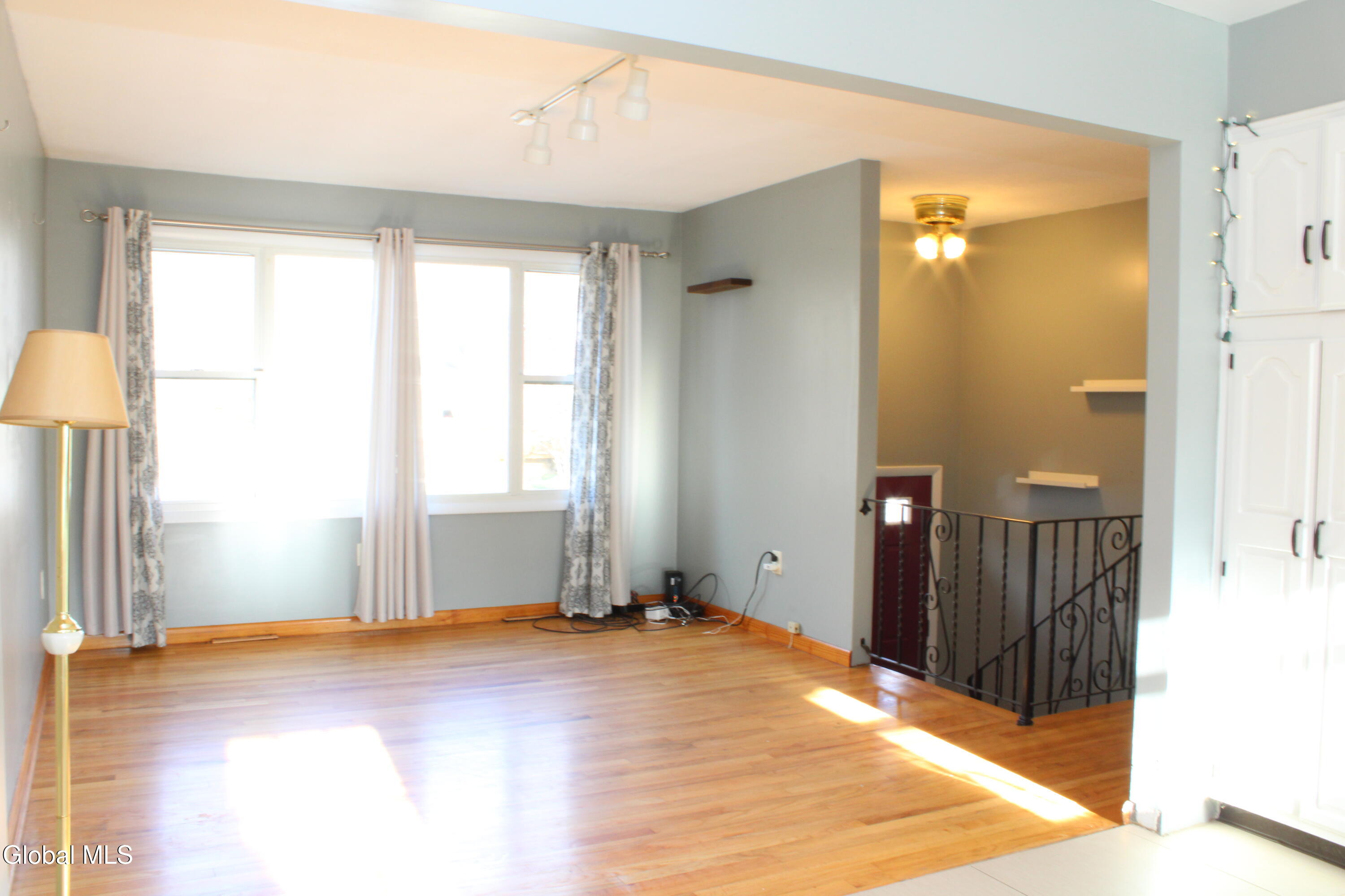 362 Ferris Road Niskayuna, NY 12304 - Photo 6 of 29 6