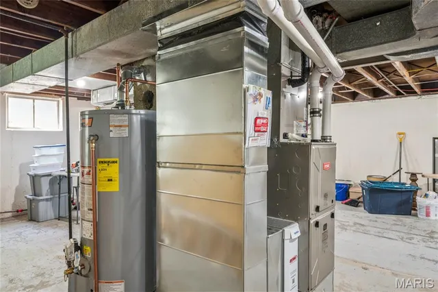 $215,000 | 1052 Kuhlman Lane, Webster Groves, MO 63119