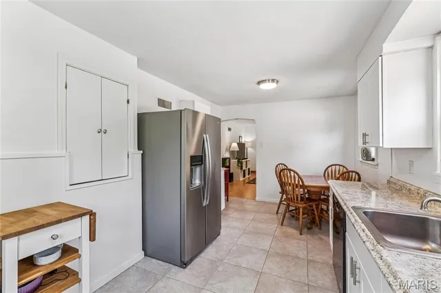 $215,000 | 1052 Kuhlman Lane, Webster Groves, MO 63119