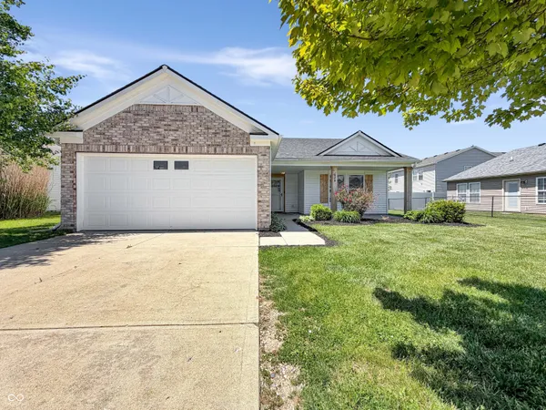 $249,000 | 526 Bourneside Drive, Greenfield, IN 46140