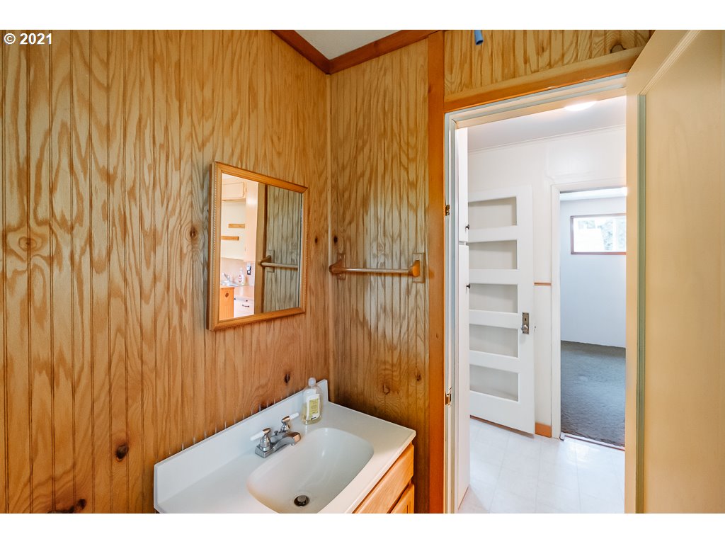 25124 Alpine Road Monroe, OR 97456 - Photo 17 of 32 Gallery Image 17