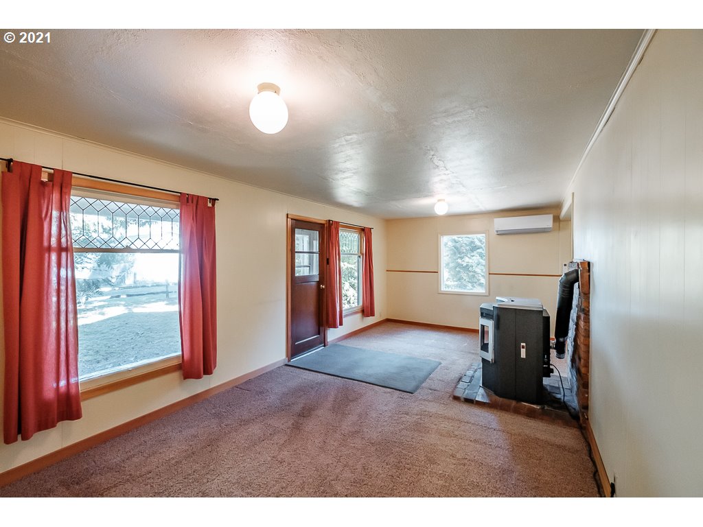 25124 Alpine Road Monroe, OR 97456 - Photo 5 of 32 Gallery Image 5